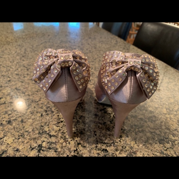 Champagne heels - Picture 3 of 4